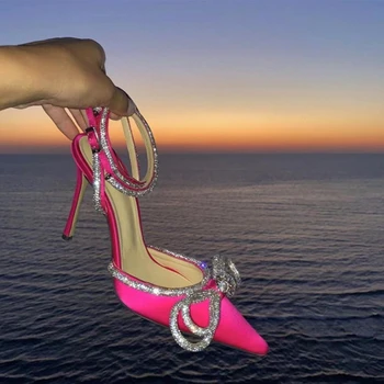  2023 Женские туфли-лодочки с украшением в виде кристаллов, Сексуальный ремешок на щиколотке, Стразы, Бант, Свадебные туфли на высоком каблуке, Модные летние туфли для вечеринки, Свадебные туфли-лодочки